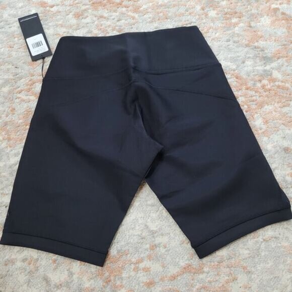 Karma Mercedes Short in Black - Size Large - Picture 6 of 8